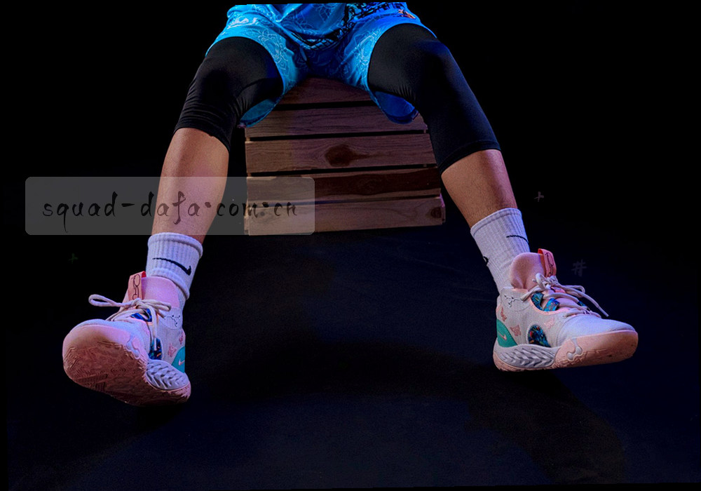 邮件、回拨与版本摘要节点组成的支持流程线